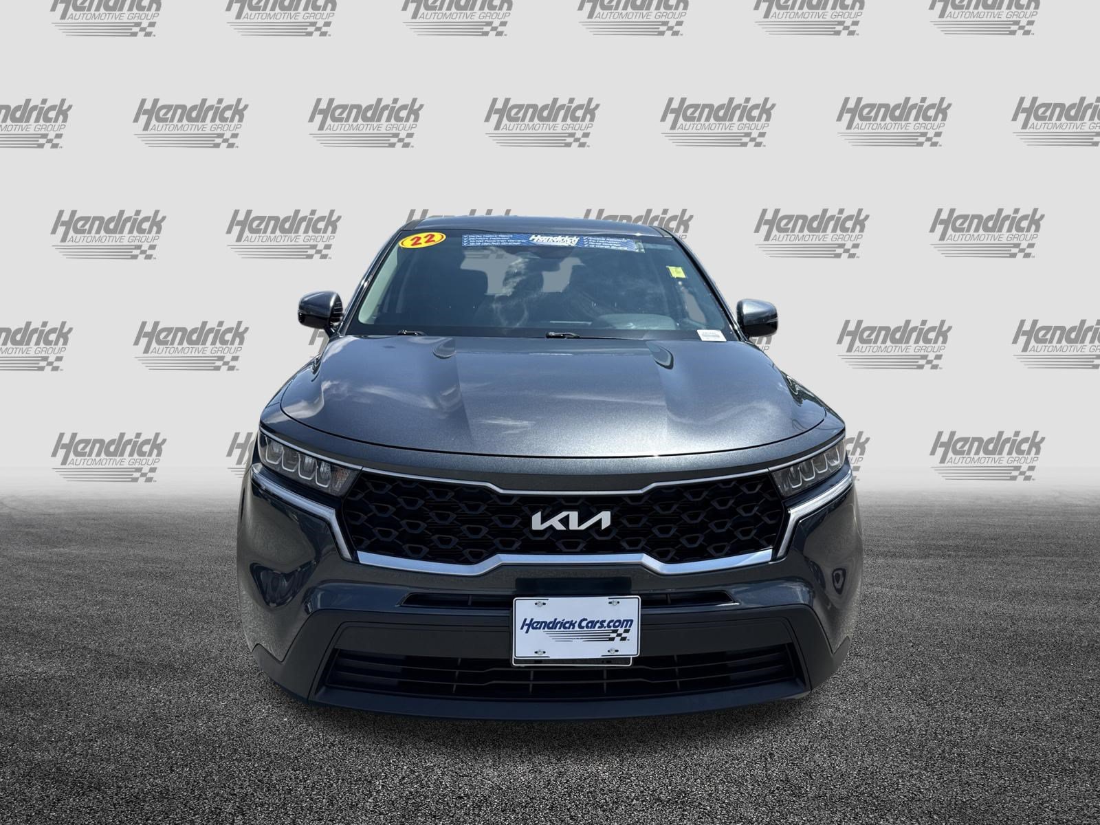 Used 2022 Kia Sorento LX AWD/4WD image 3