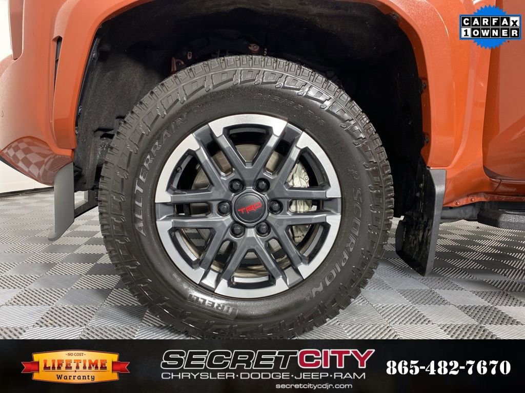 Used 2025 Toyota Tacoma TRD Sport w/ TRD Sport Premium Package image 9