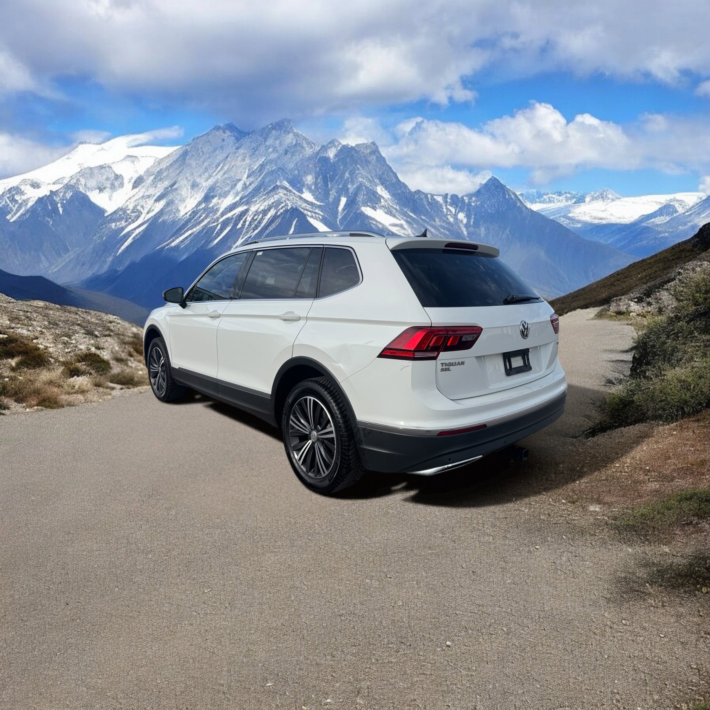 Used 2019 Volkswagen Tiguan SEL image 3
