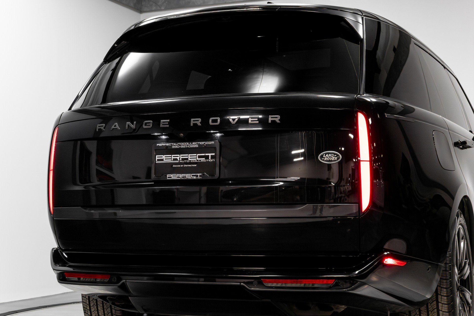 Used 2023 Land Rover Range Rover Long Wheelbase SE image 75