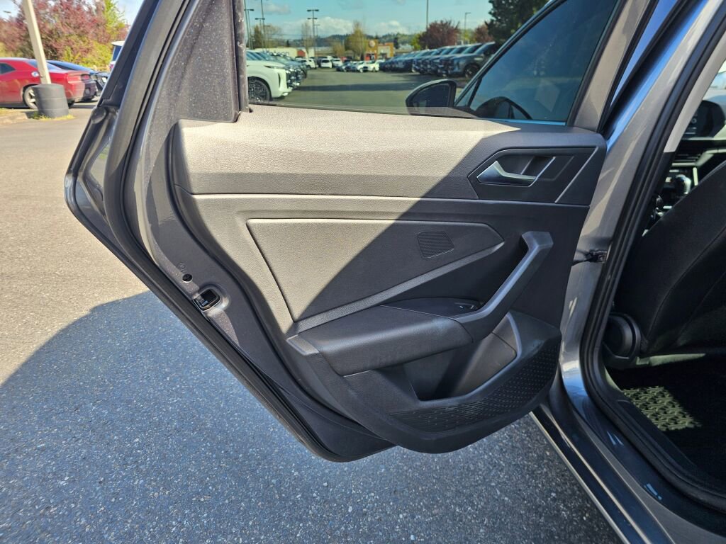 Used 2019 Volkswagen Jetta SE image 19