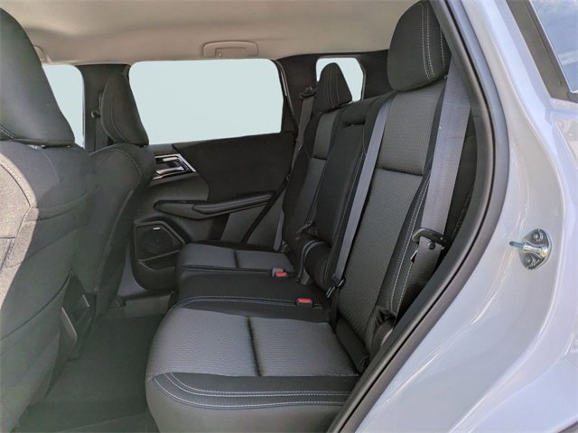 New 2025 Mitsubishi Outlander ES image 14