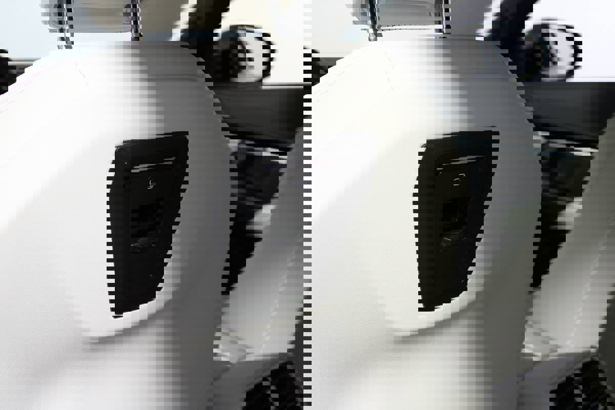 Used 2024 BMW 530i w/ M Sport Package image 36