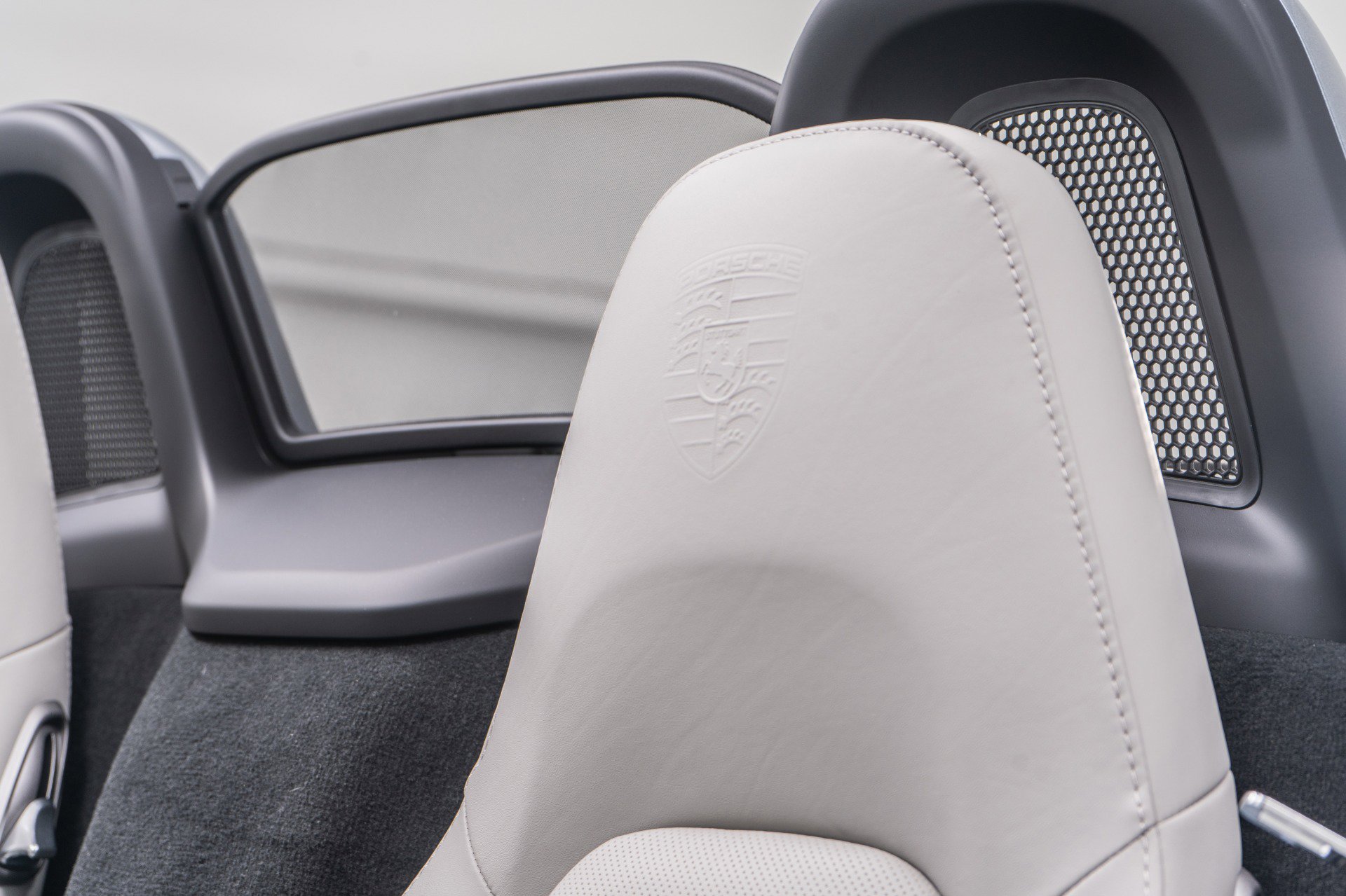 Used 2025 Porsche 718 Boxster image 26