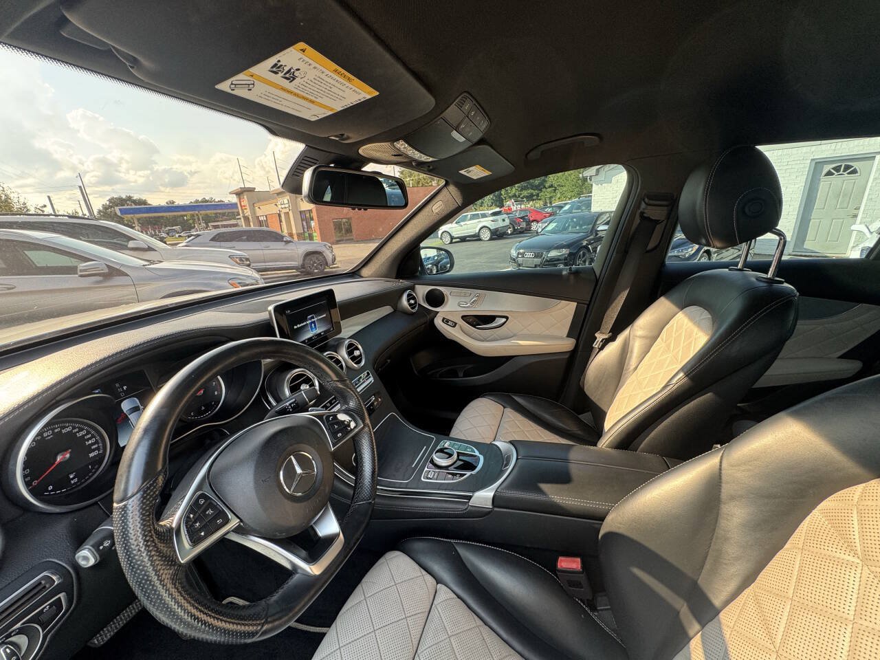 Used 2019 Mercedes-Benz GLC 300 image 11