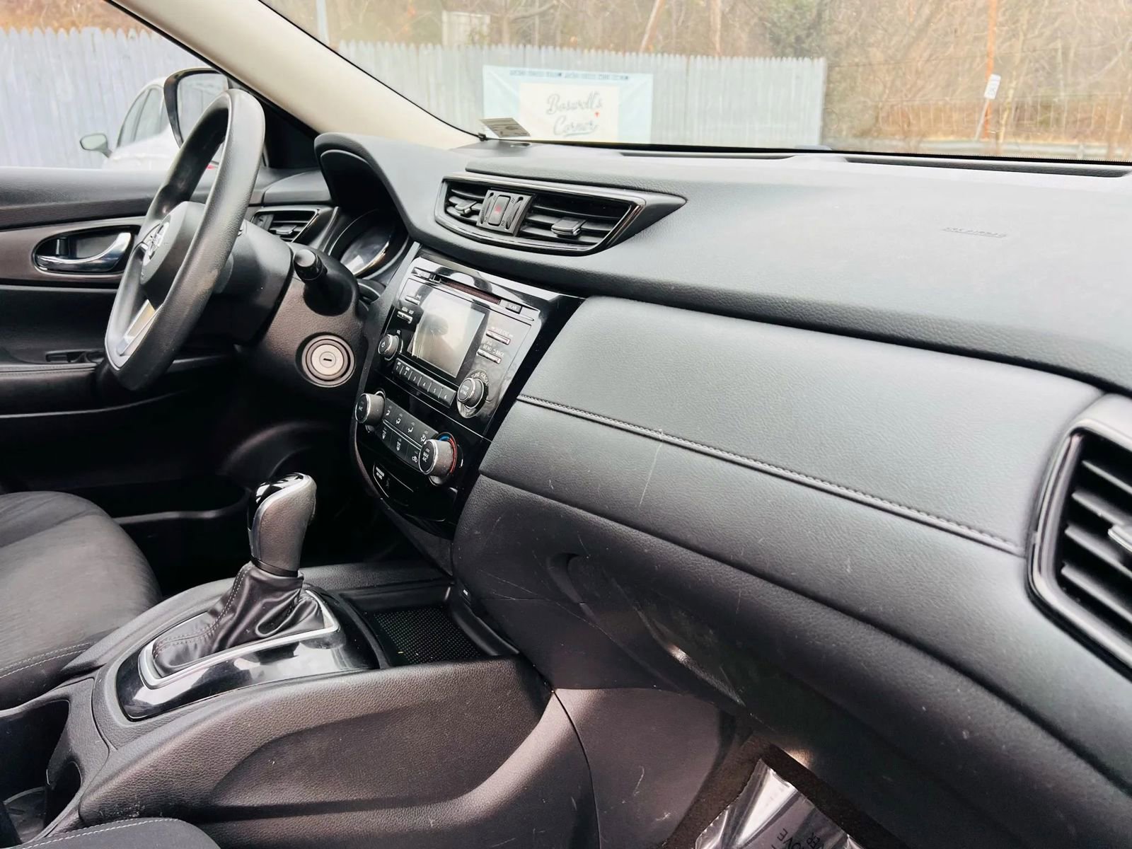 Used 2017 Nissan Rogue S image 17