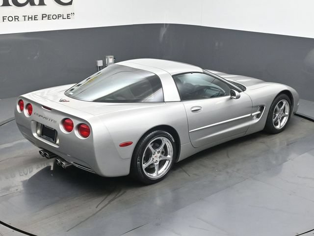 Used 2004 Chevrolet Corvette Coupe RWD image 32