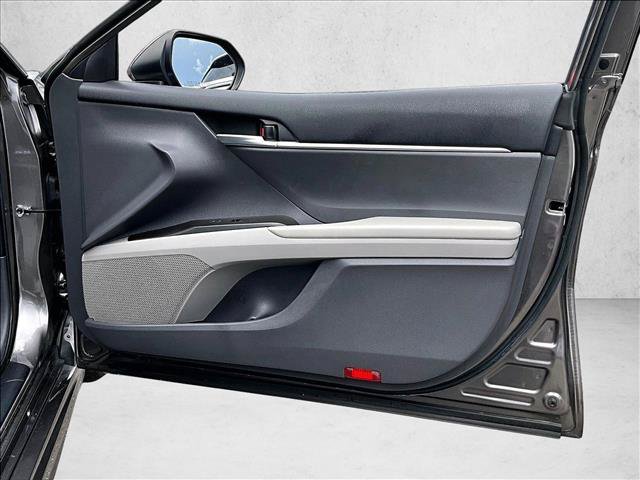 Used 2022 Toyota Camry SE w/ Audio Upgrade Package FWD image 19