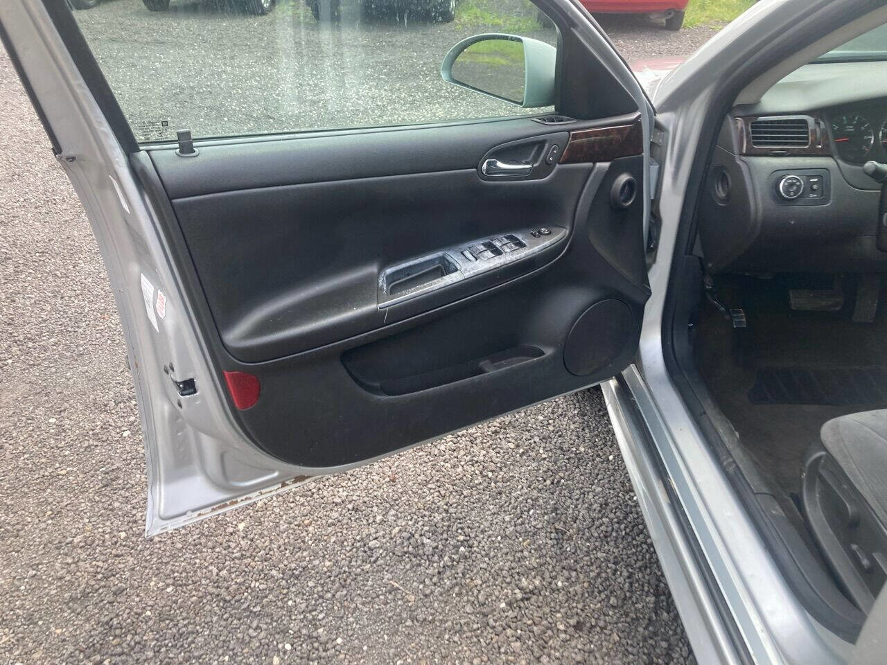 Used 2014 Chevrolet Impala LT w/ LT Sunroof Package image 11