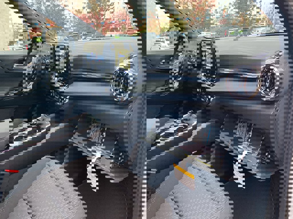 New 2026 Chevrolet Equinox LT w/ Midnight Edition image 17