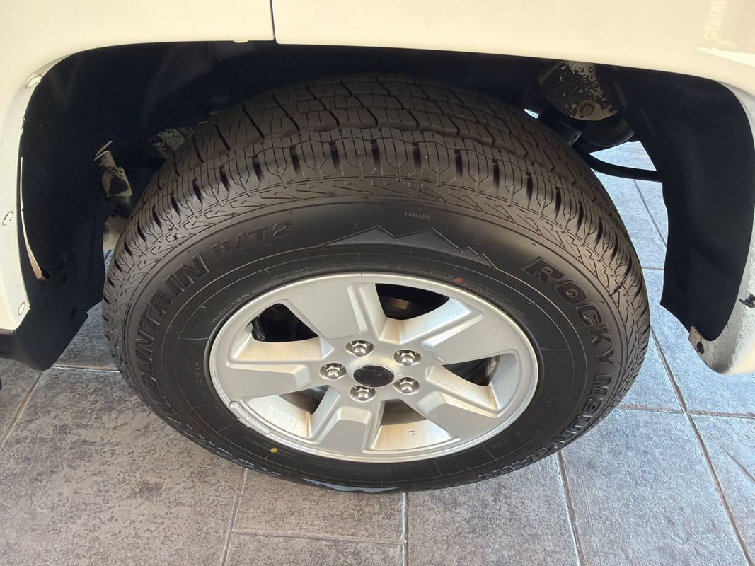Used 2009 Jeep Liberty Sport w/ Popular Equipment Group AWD/4WD image 22