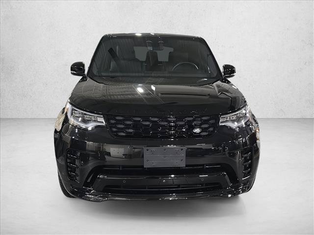Used 2024 Land Rover Discovery Dynamic SE AWD/4WD image 2