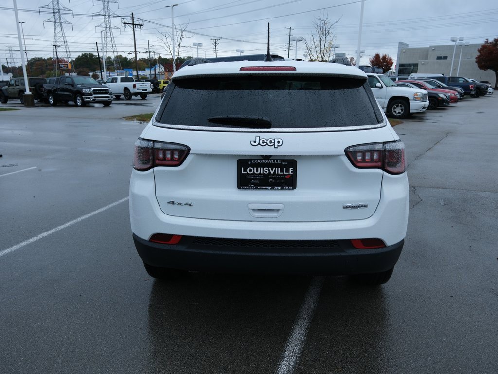 New 2026 Jeep Compass Latitude image 9