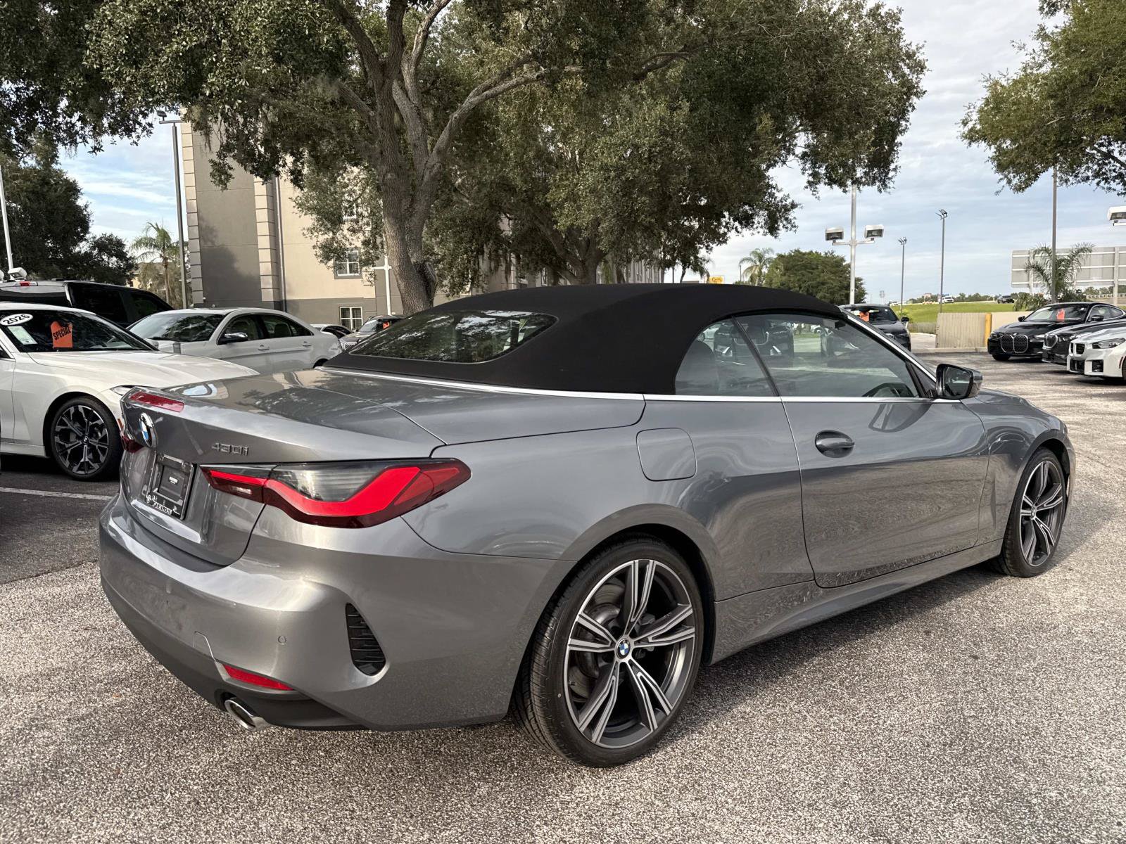 Used 2023 BMW 430i xDrive Convertible w/ Convenience Package AWD/4WD image 4