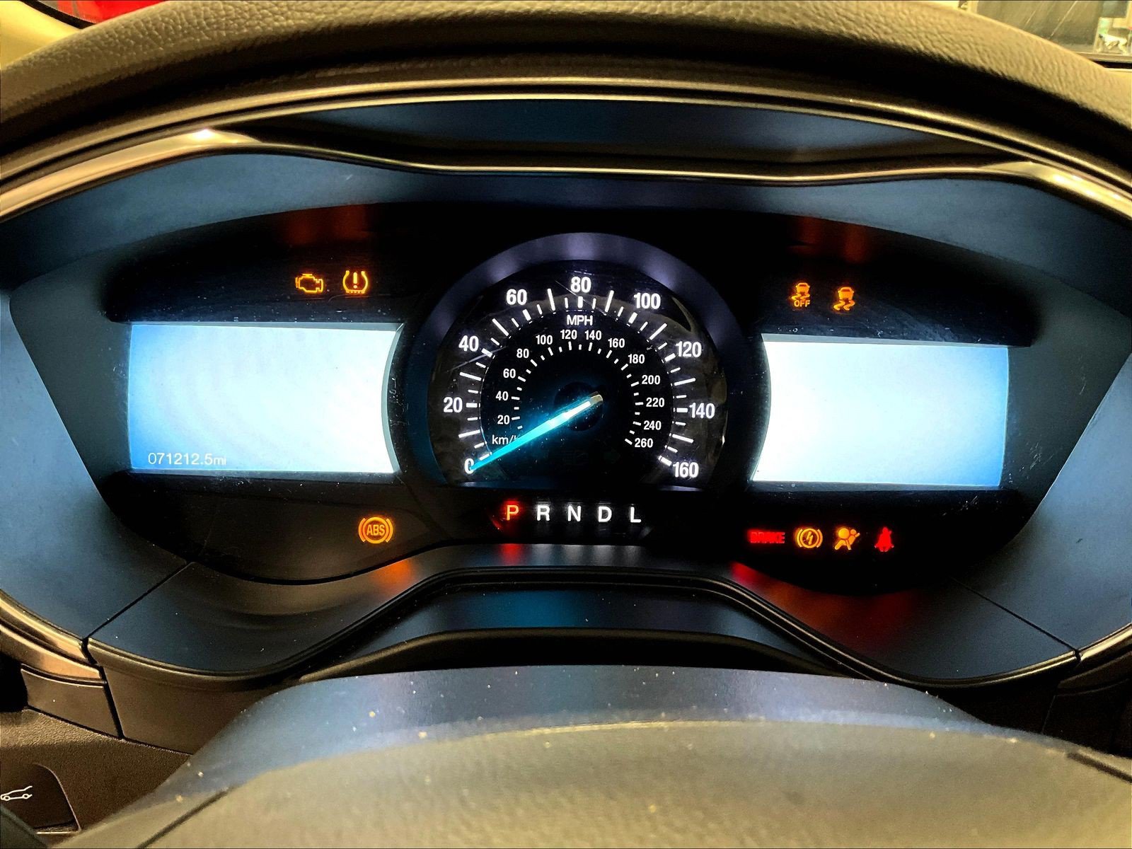 Used 2020 Ford Fusion SE FWD image 12