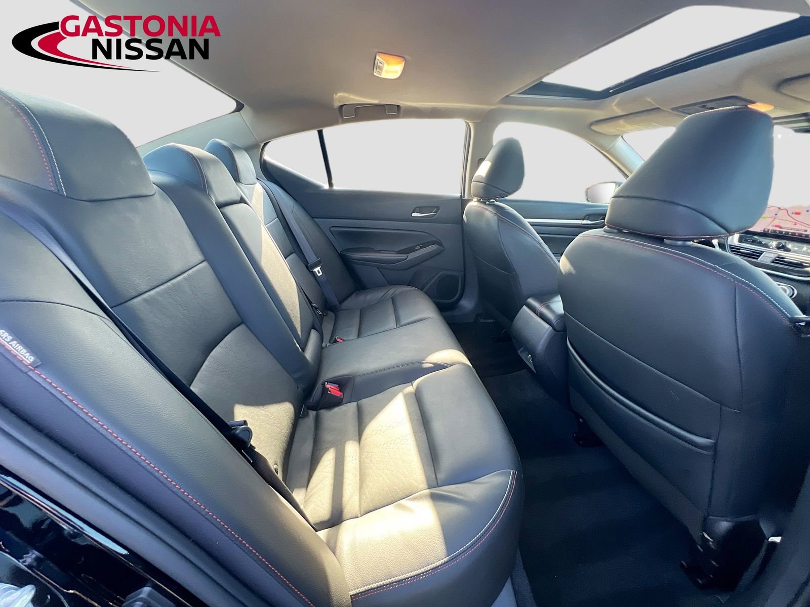 Used 2024 Nissan Altima 2.5 SR w/ SR Premium Package FWD image 36