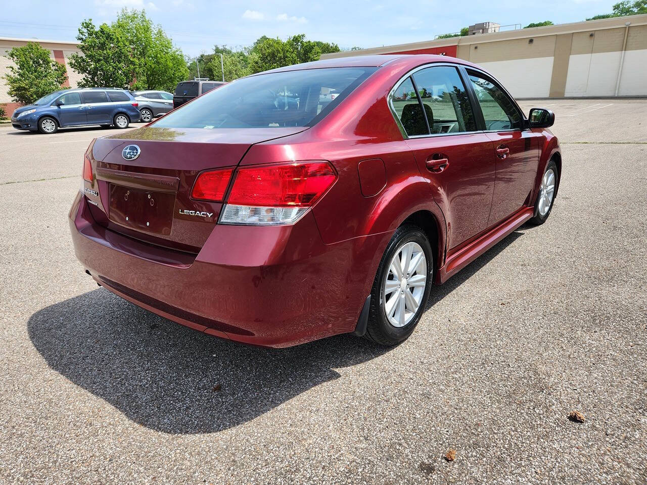 Used 2011 Subaru Legacy 2.5i Premium AWD/4WD image 5
