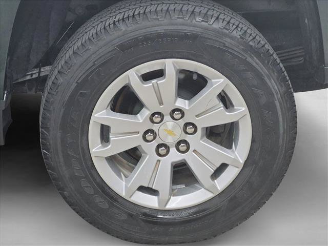 Used 2015 Chevrolet Colorado LT w/ Luxury Package RWD image 21