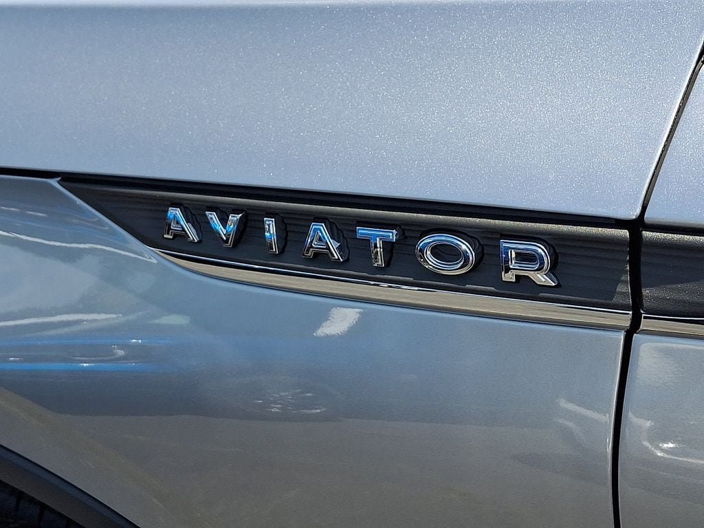Certified 2023 Lincoln Aviator Reserve w/ Elements Package Plus AWD/4WD image 31