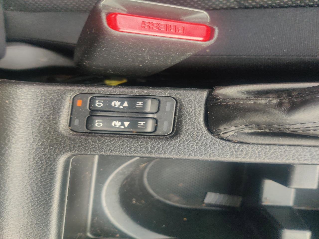 Used 2014 Subaru Impreza 2.0i Premium w/ All-Weather Package w/CVT AWD/4WD image 11