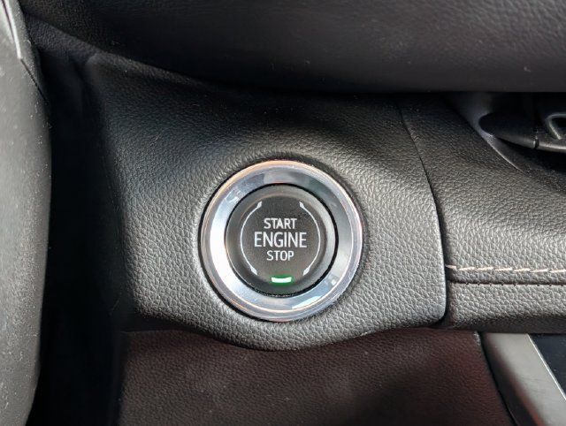 Used 2023 Buick Envision Essence w/ Sport Touring Package FWD image 18