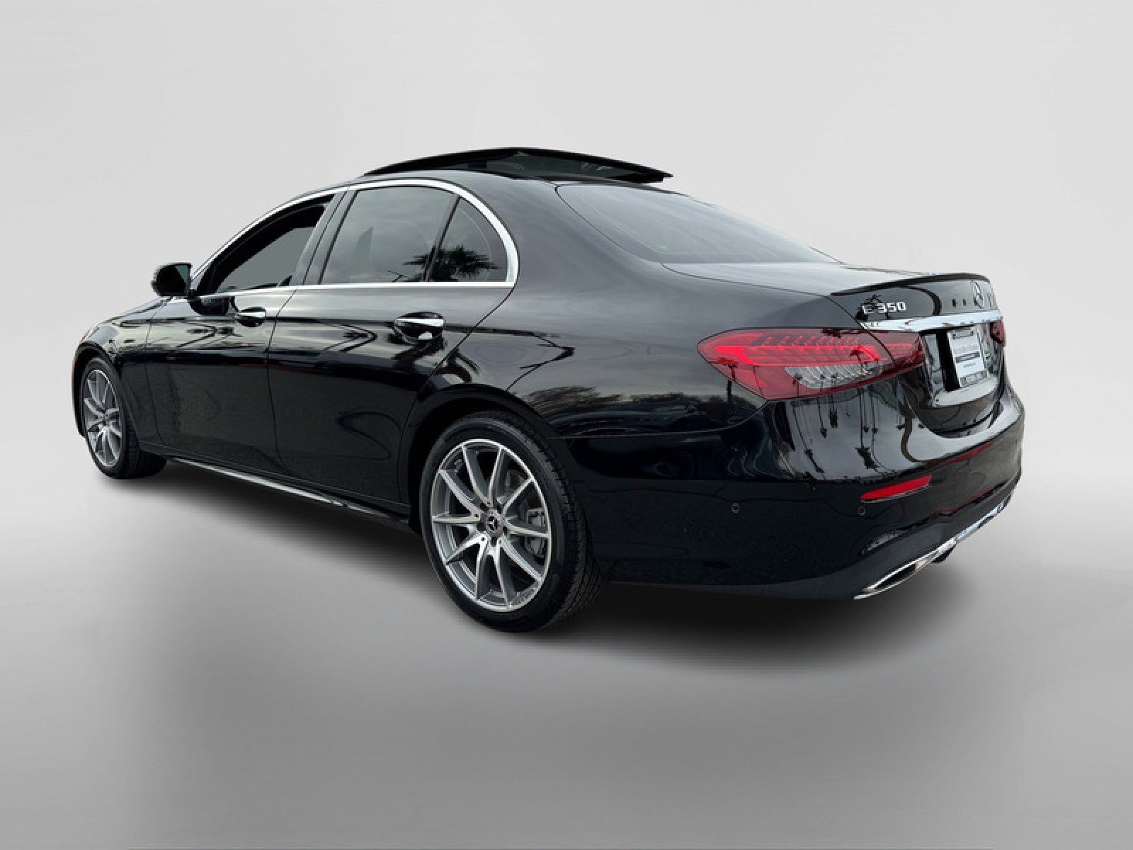 Certified 2022 Mercedes-Benz E 350 Sedan image 3