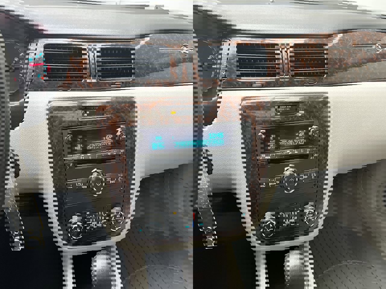 Used 2014 Chevrolet Impala LTZ image 15