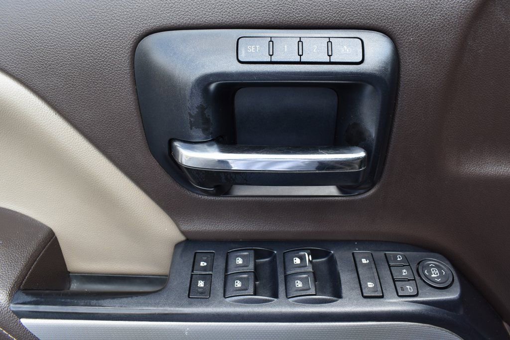 Used 2015 Chevrolet Silverado 2500 LTZ image 11