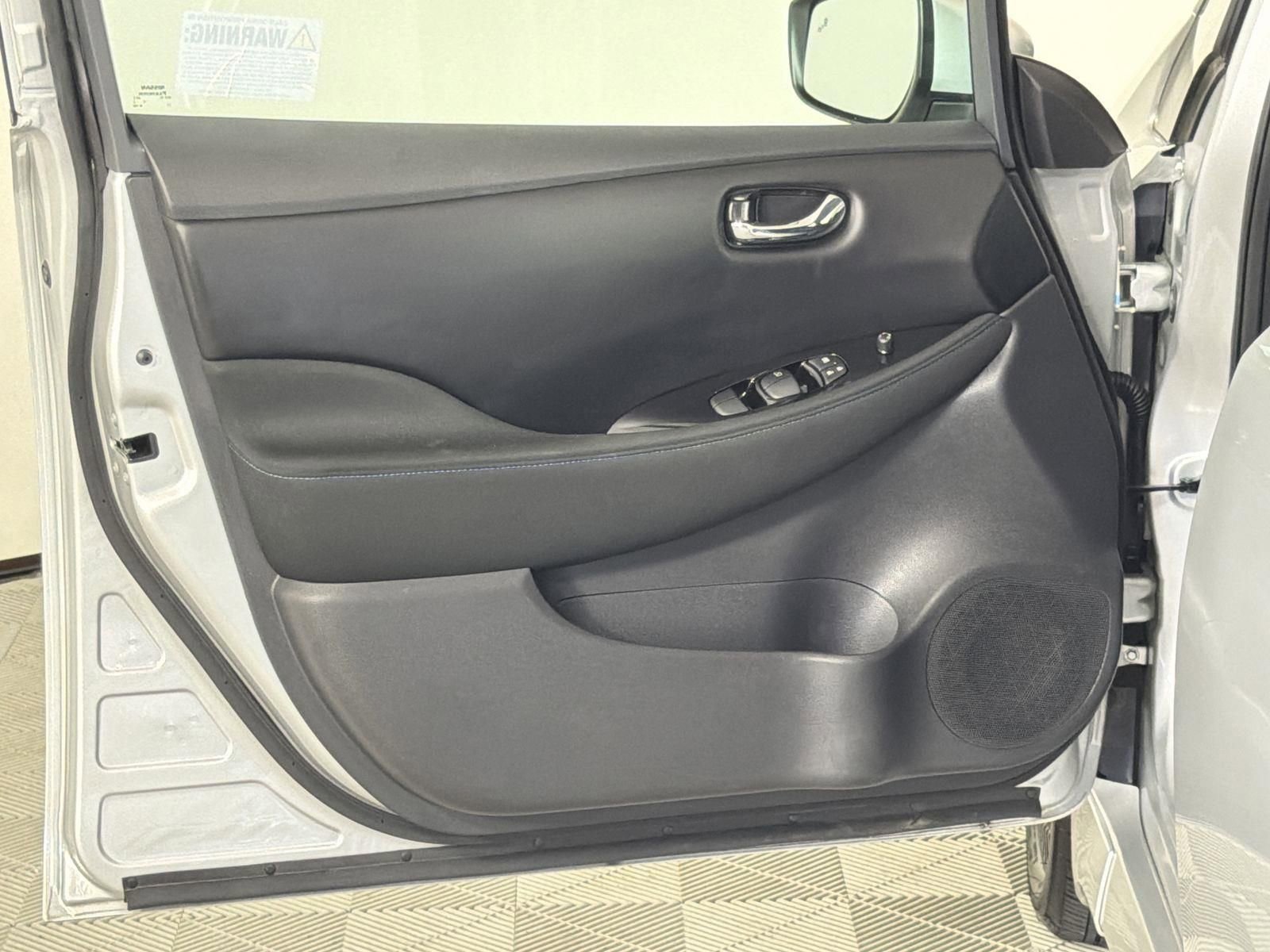 Used 2024 Nissan Leaf SV Plus image 19