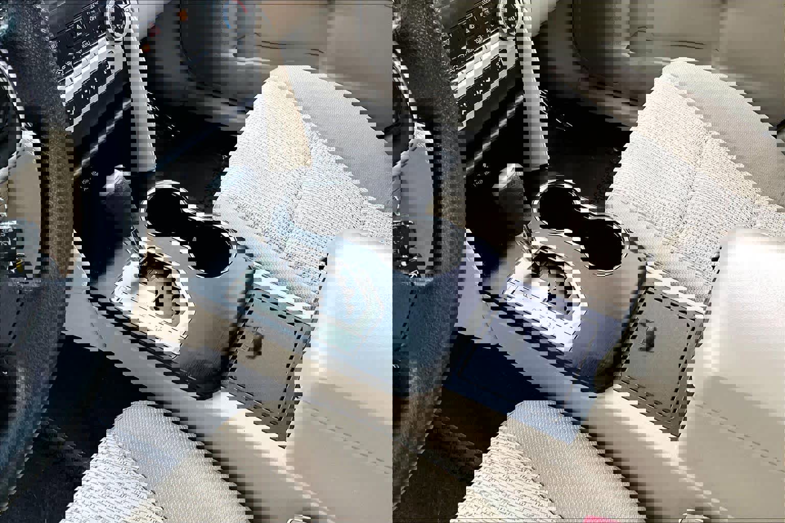 Used 2013 Toyota Camry LE image 16