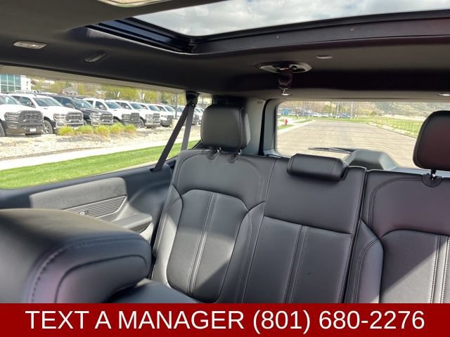 New 2026 Jeep Grand Wagoneer L 4WD w/ Premium Group I image 20