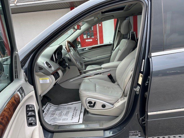 Used 2011 Mercedes-Benz GL 320 BlueTEC 4MATIC image 9