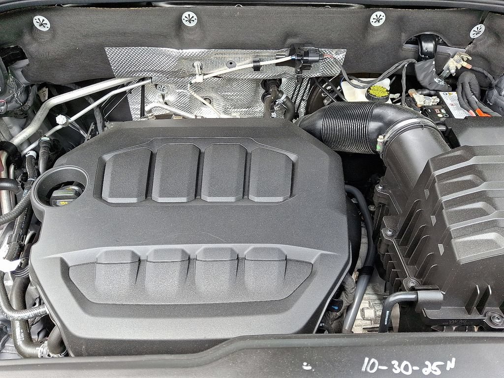 Used 2025 Volkswagen Atlas Cross Sport SE FWD image 27