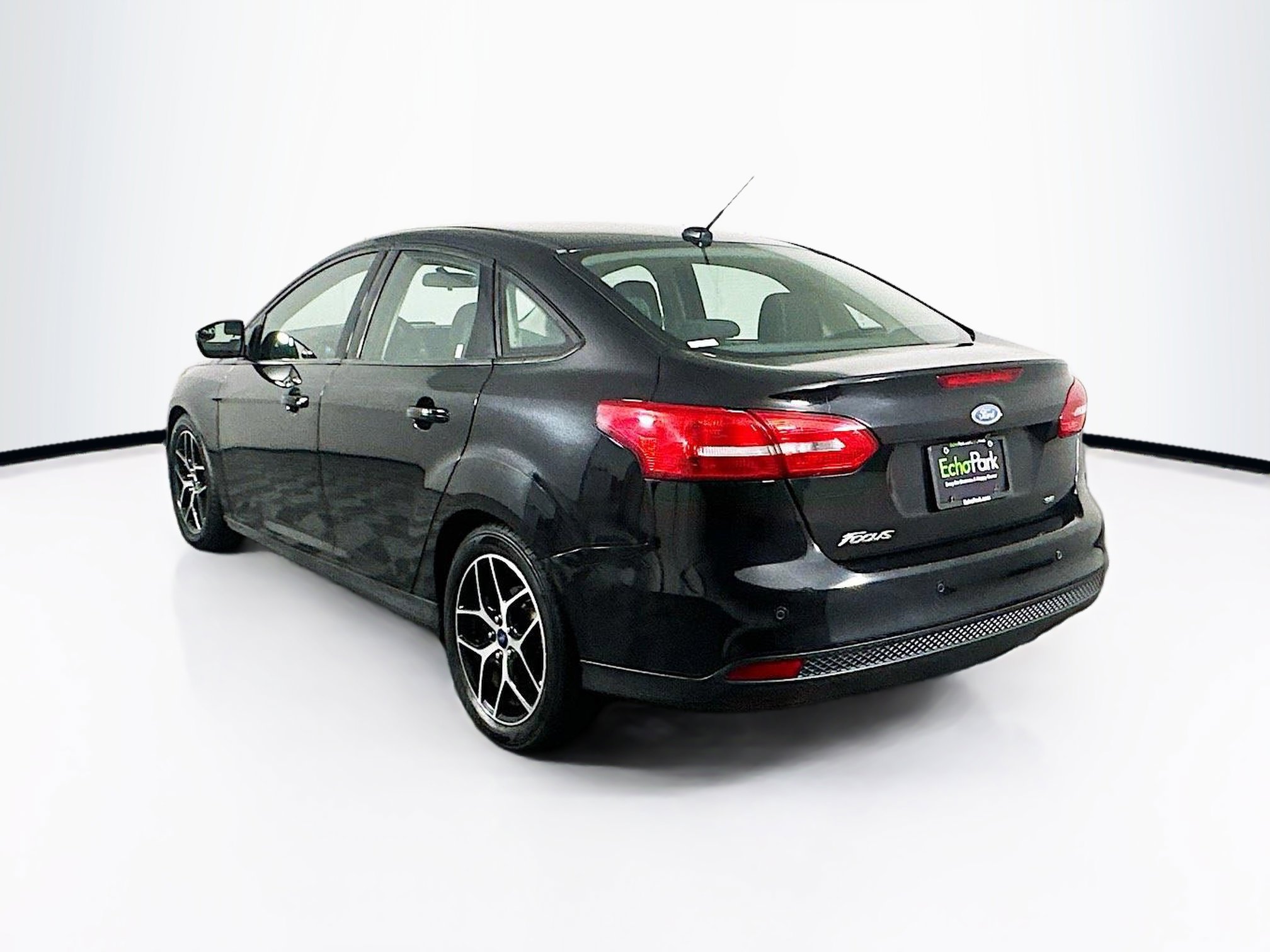 Used 2017 Ford Focus SEL image 5