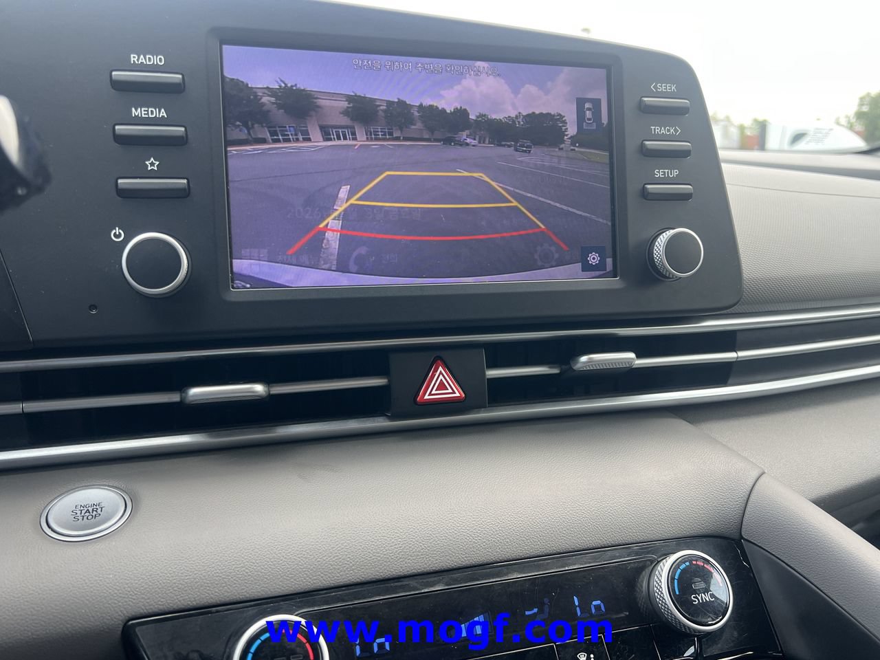 Used 2022 Hyundai Elantra SEL FWD image 8
