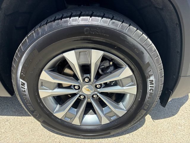 Used 2025 Chevrolet Equinox LT w/ Convenience Package II AWD/4WD image 11