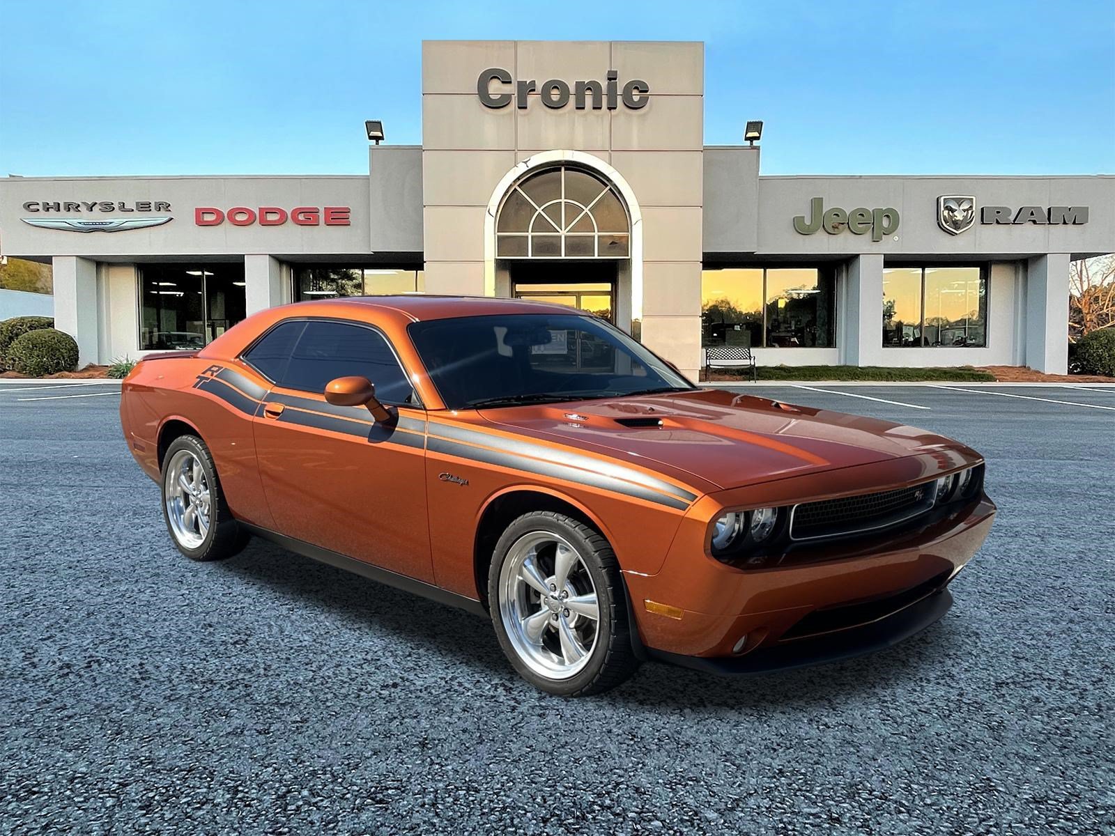 Used 2011 Dodge Challenger R/T RWD image 1