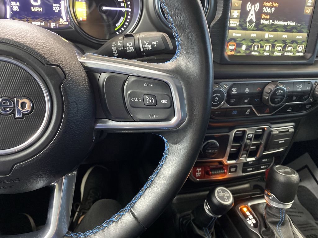 Used 2022 Jeep Wrangler Unlimited Rubicon 4xe w/ Cold Weather Group AWD/4WD image 21