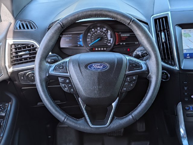 Used 2020 Ford Edge Titanium w/ Equipment Group 301A FWD image 13
