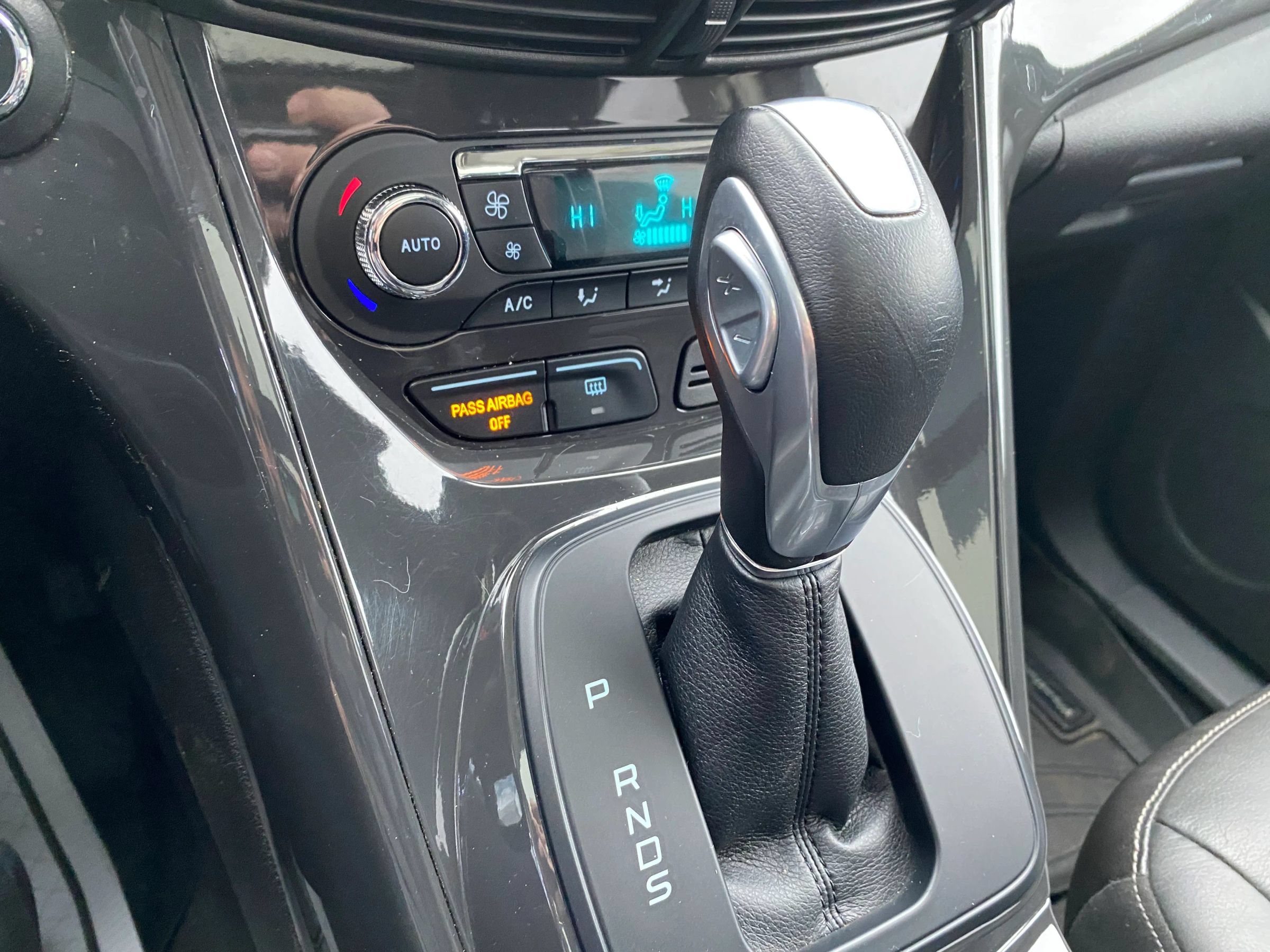 Used 2016 Ford Escape Titanium image 21