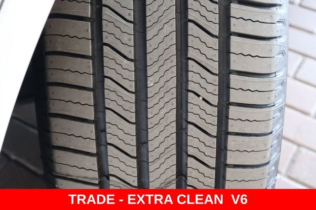 Used 2016 Buick Enclave Leather FWD image 11