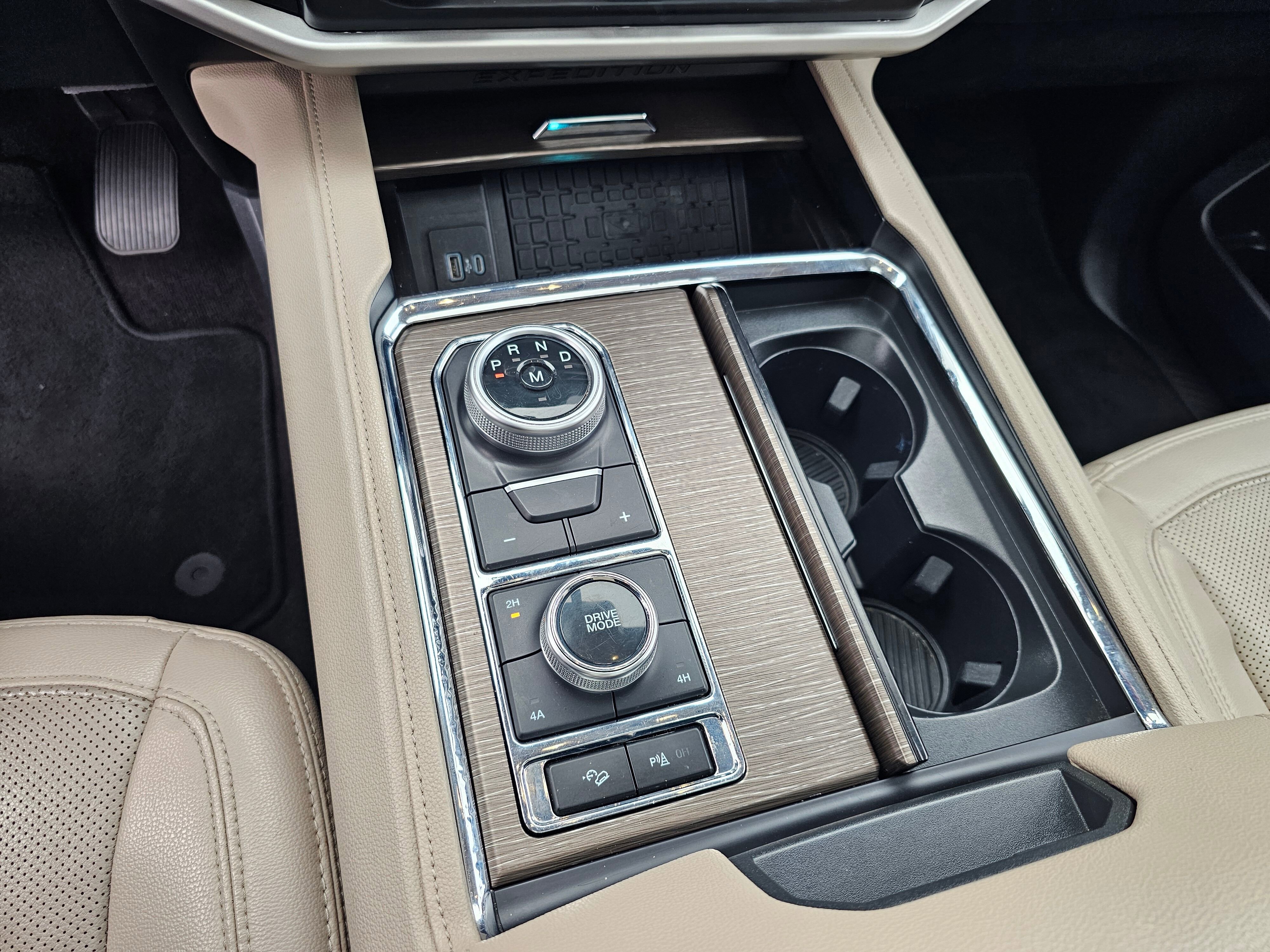 Used 2023 Ford Expedition Max Limited image 24