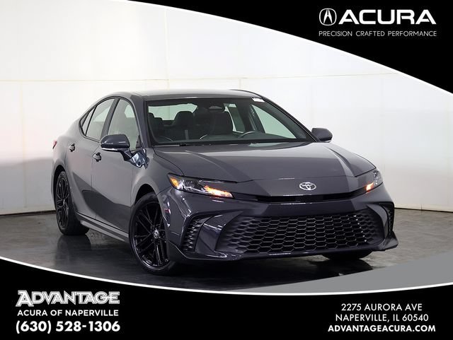 Used 2025 Toyota Camry SE FWD image 1