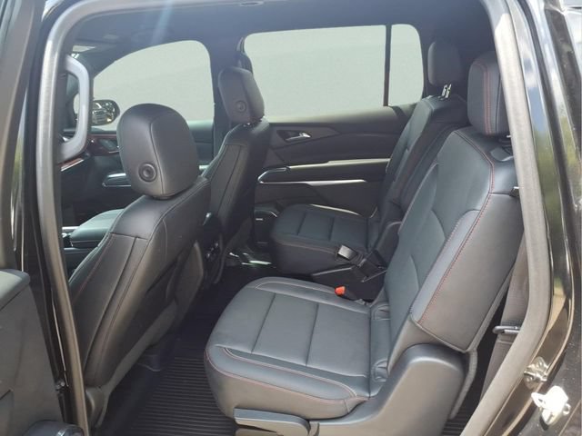 Used 2024 Chevrolet Traverse Z71 w/ Enhanced Driving Package AWD/4WD image 13