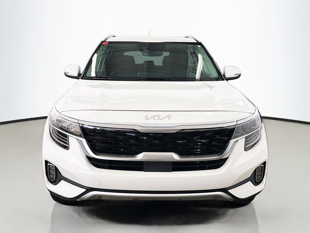 Used 2023 Kia Seltos SX w/ SX Sunroof Package AWD/4WD image 2