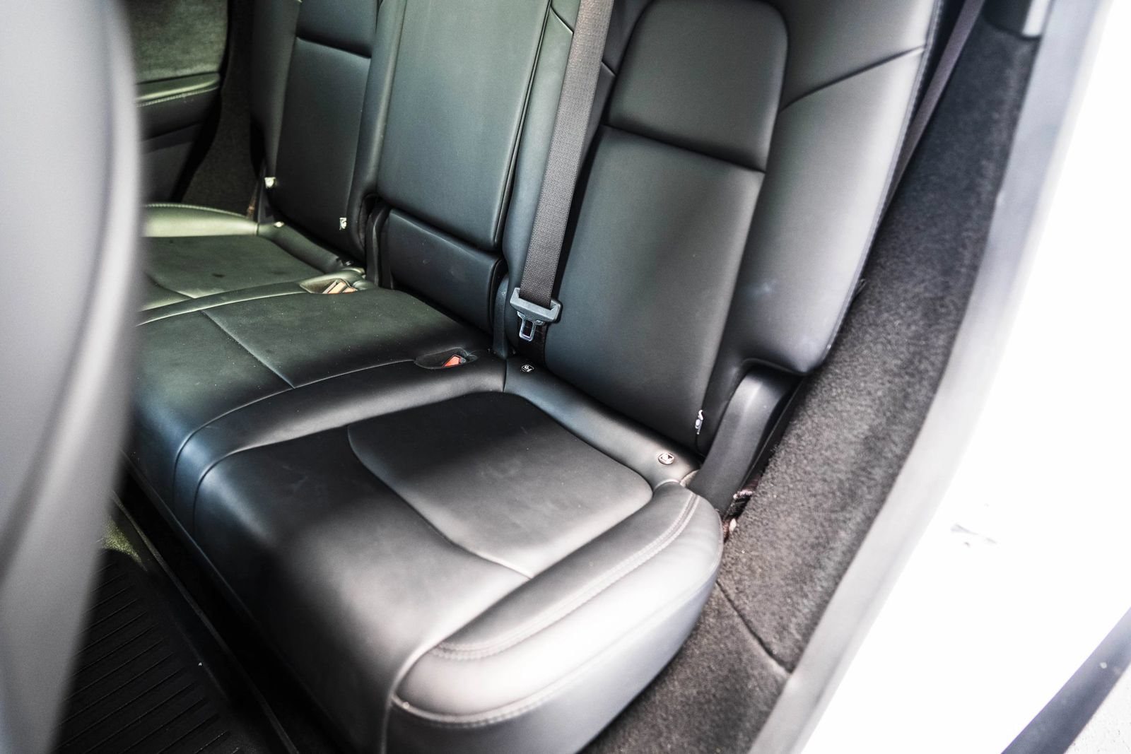 Used 2024 Tesla Model Y 2WD image 21
