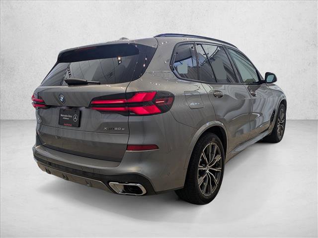 Used 2025 BMW X5 xDrive50e w/ M Sport Package image 5