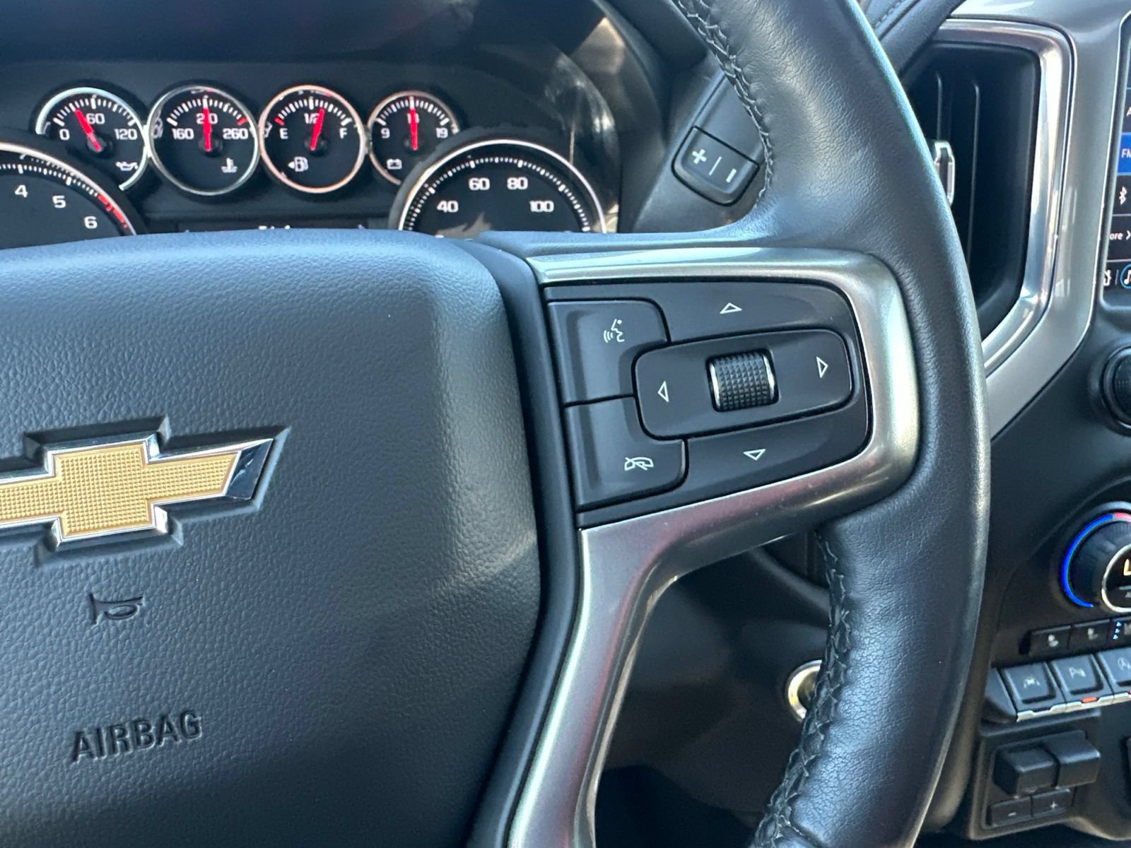 Used 2019 Chevrolet Silverado 1500 LTZ w/ LTZ Premium Package AWD/4WD image 55