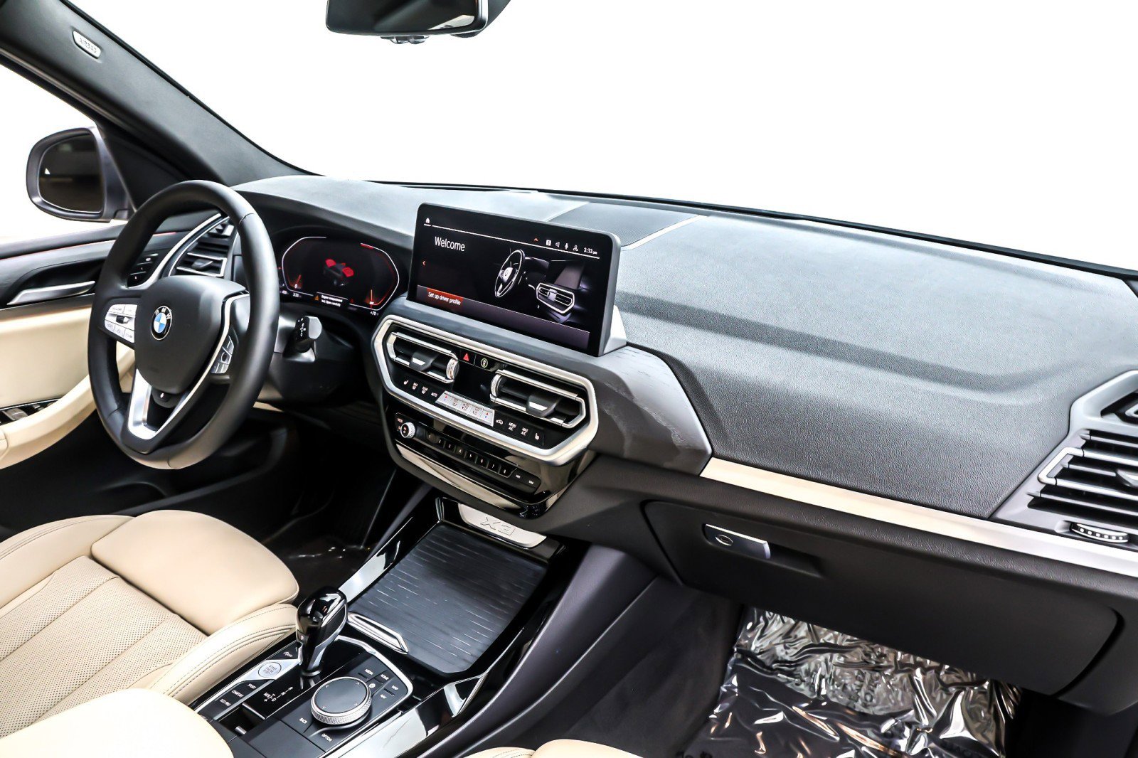 Used 2024 BMW X3 sDrive30i w/ Premium Package image 17