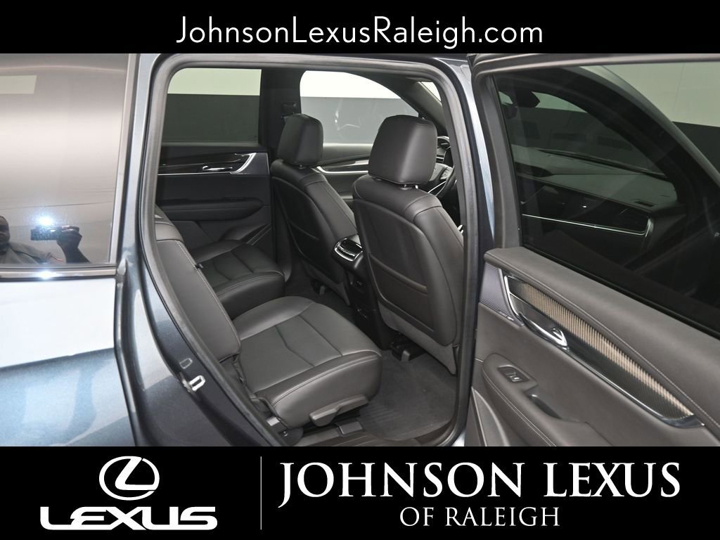 Used 2020 Cadillac XT6 Sport image 11